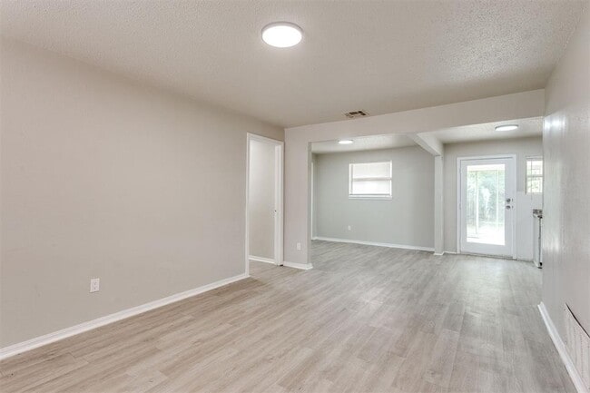 Building Photo - 2908 SW 62nd St