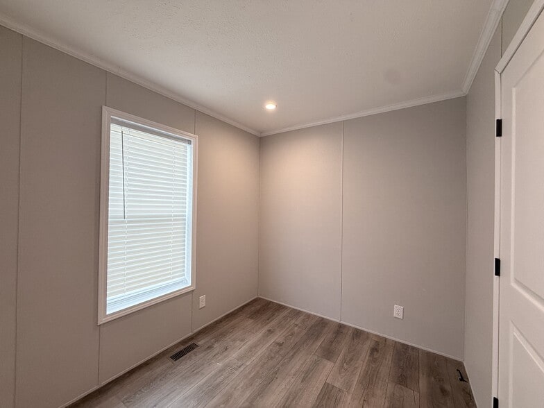 Building Photo - 52871 N Zacharias Ct