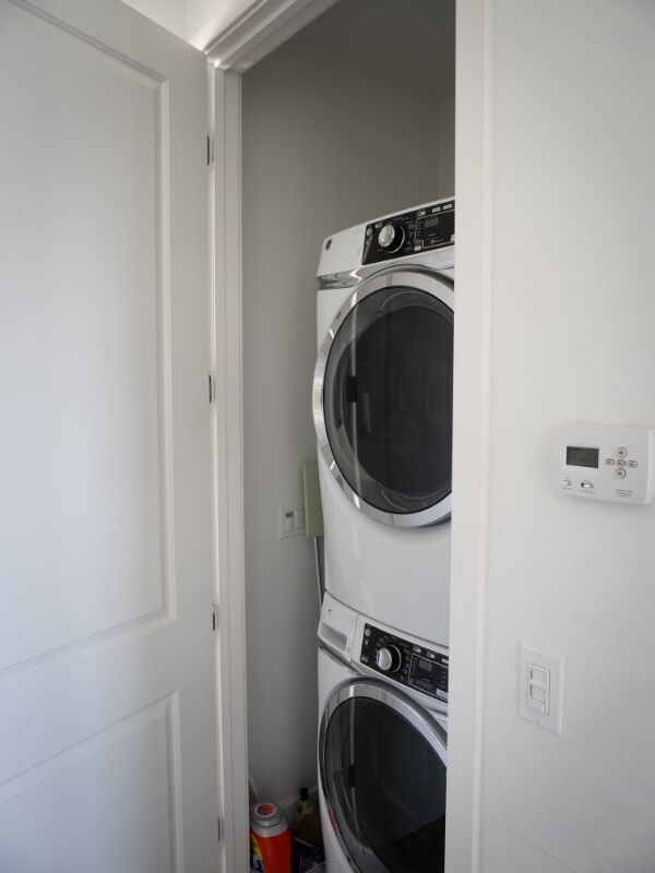 Building Photo - 3001 Shorebird Pl