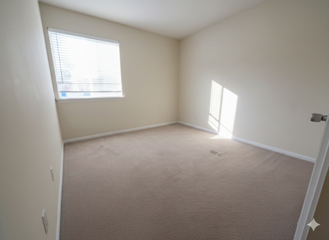 Building Photo - Charming & Spacious 3-Bedroom Apartment in Greenwood Park