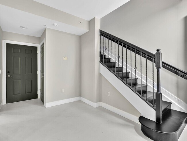 Building Photo - 2751 Ravella Way