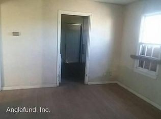 Building Photo - 2 br, 1 bath House - 908 W Summit St.