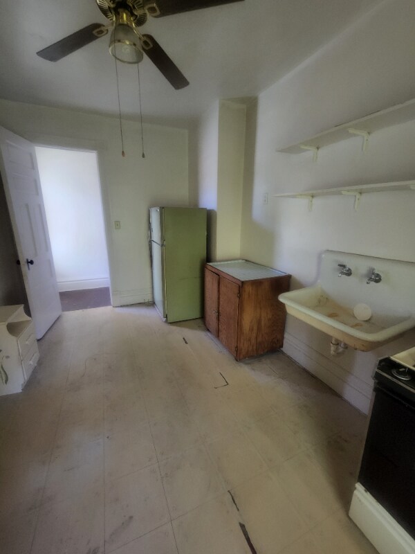 Building Photo - 816 W William St