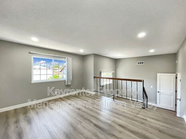 Building Photo - 1806 Blackmore Ct