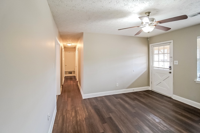 Building Photo - 612 Ralph Rd SE