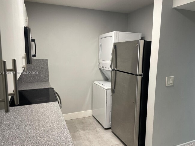 Building Photo - 15354 SW 72nd St