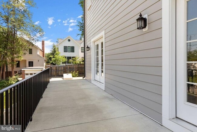 Building Photo - 4917 Bayard Blvd