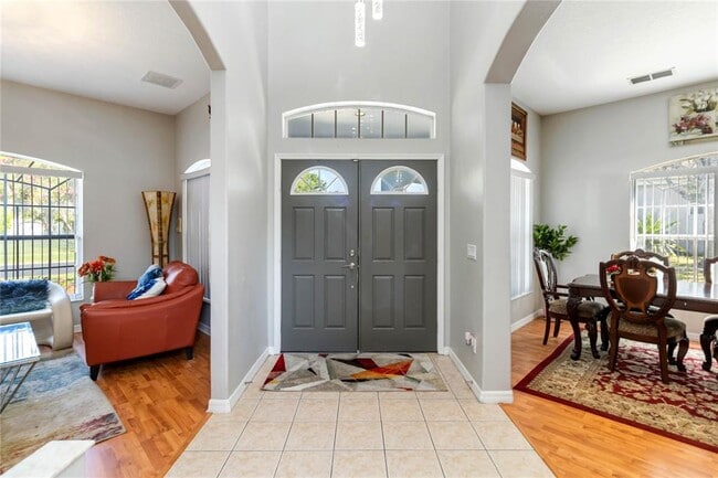 Building Photo - 12134 Shadowbrook Ln