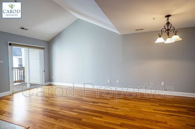 Building Photo - 6351 Park Creek Dr