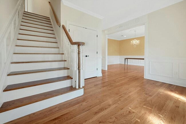 Building Photo - 1 Lindy Pl