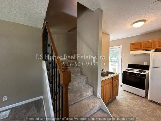 Building Photo - 619 S Magnolia Ave