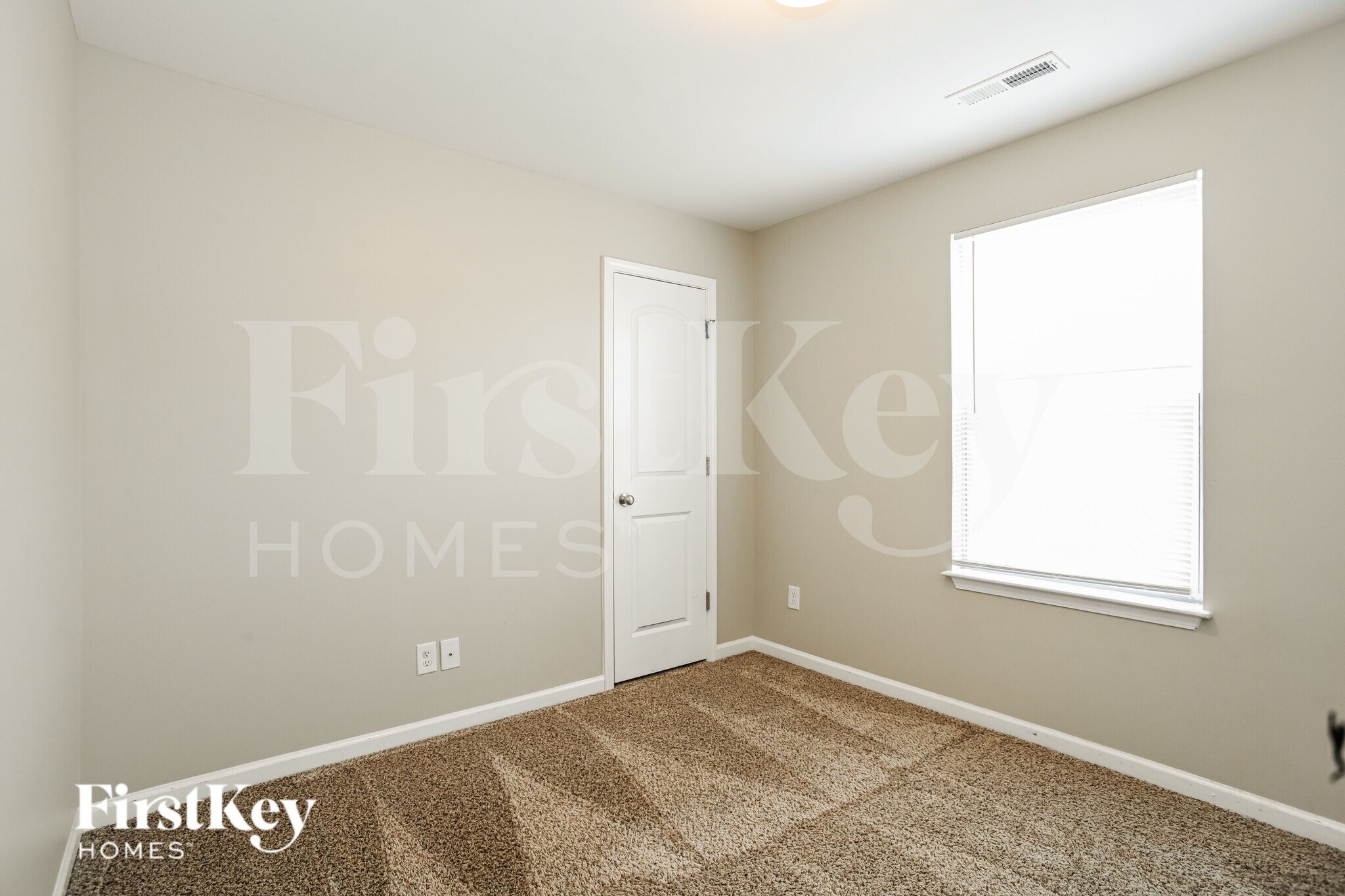 Building Photo - 9017 Sharpes Cir