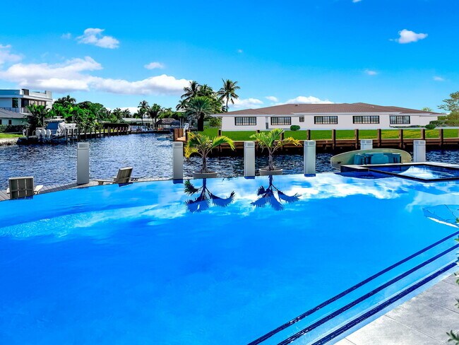 Building Photo - 2628 SE 10th St