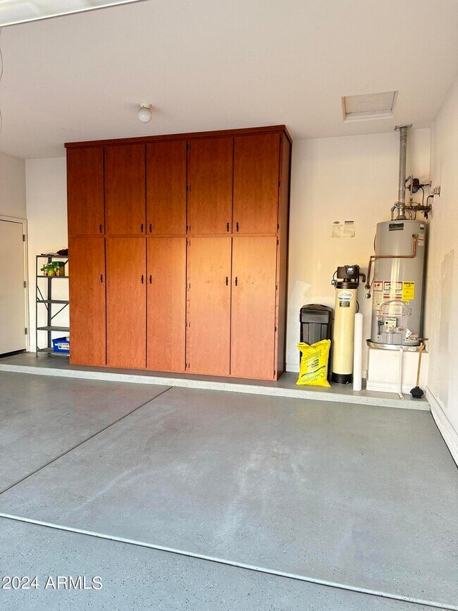 Building Photo - 4590 N 153rd Ave