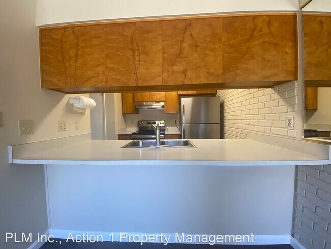 Building Photo - 2 br, 1.5 bath House - 3956 Lake TahoeTerrace