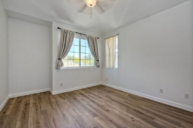 Building Photo - Cozy Condo  Saxony at Encinitas Ranch