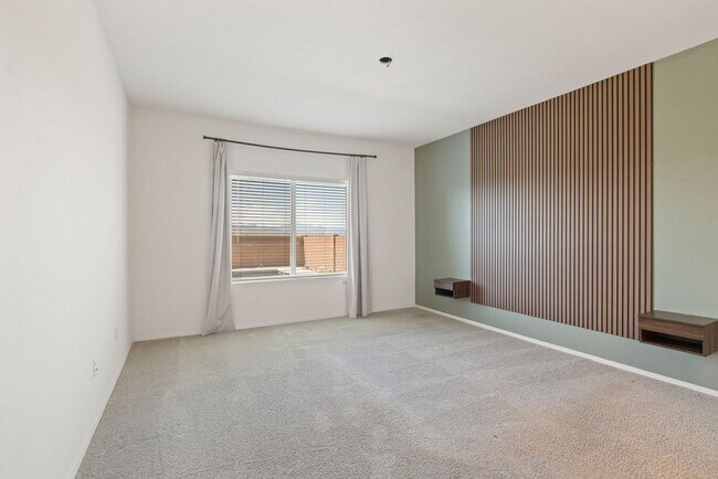 Building Photo - 11288 S Weismann Dr