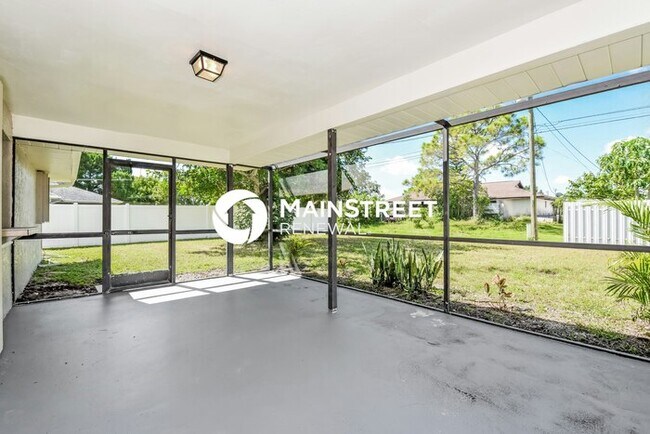 Building Photo - 3 Bedroom Pet-Friendly Home in Cape Coral, FL with Main Street Renewal