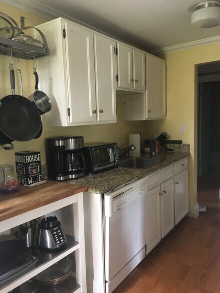 Building Photo - 1245 Race St