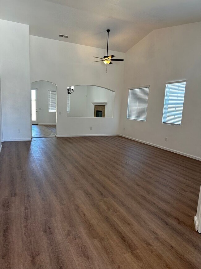 Building Photo - Spacious 4-Bedroom Home with Office, 3 Full Baths, and Modern Amenities