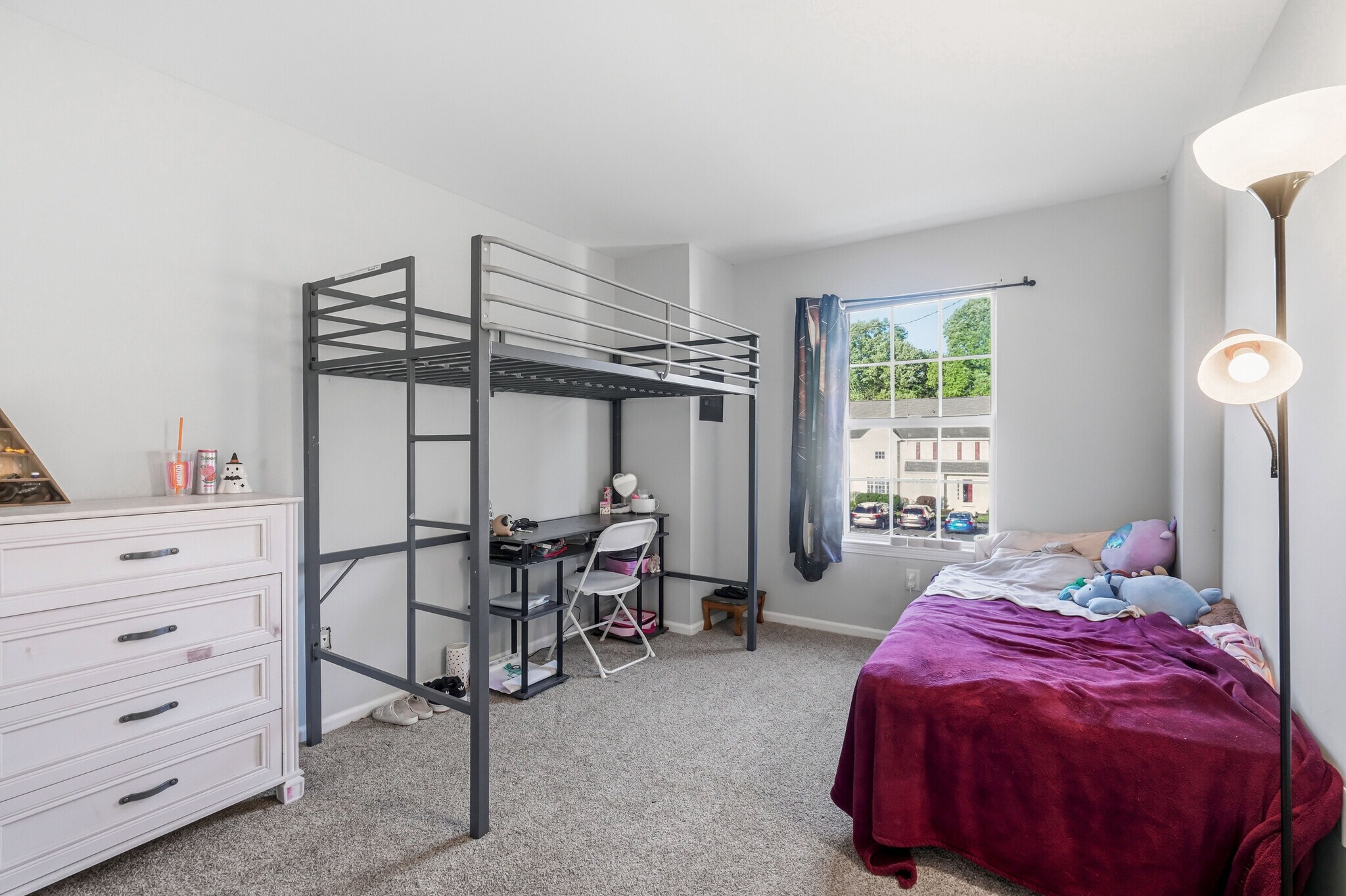 Building Photo - 327 Allens Ln