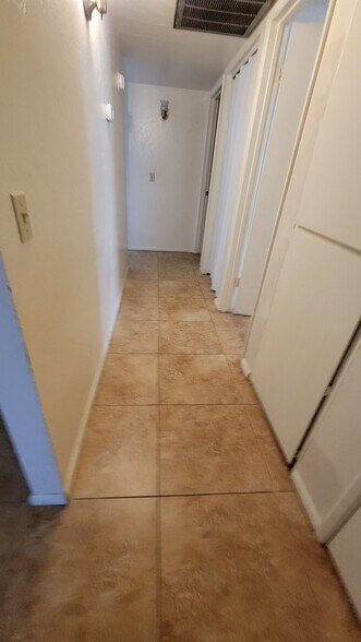 Building Photo - 109 W Concorda Dr