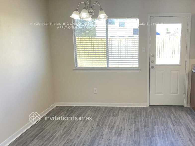 Building Photo - 1411 Baychester Ln