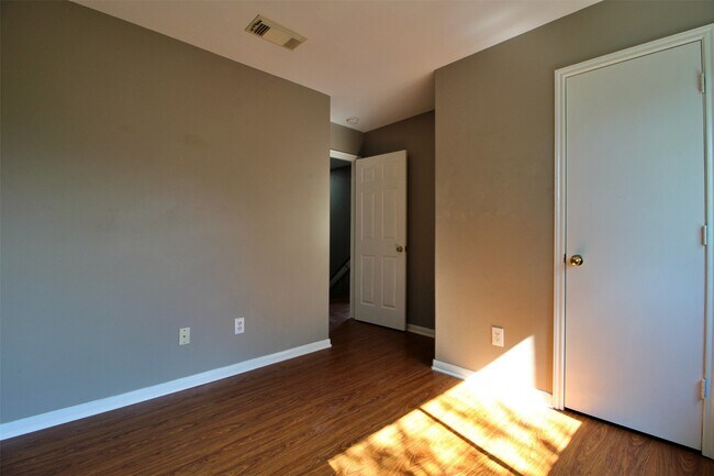 Building Photo - 6803 Highwind Bend Ln