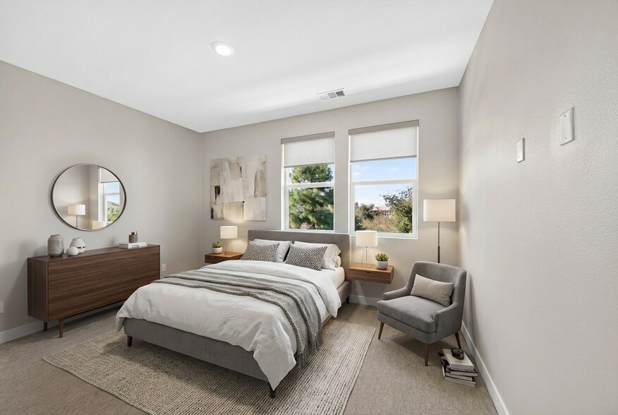 Building Photo - 346 Chorus