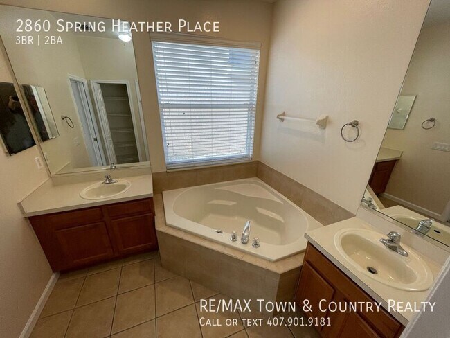 Building Photo - 2860 Spring Heather Pl