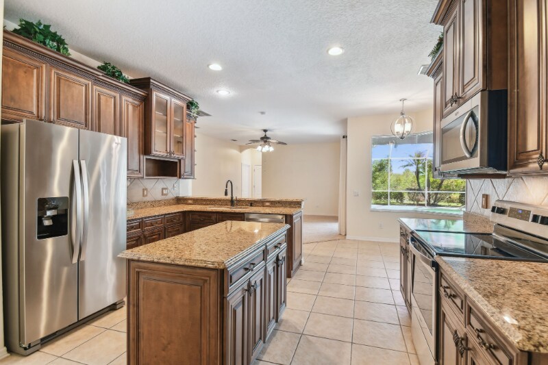 Building Photo - 21107 Bircholm Ct