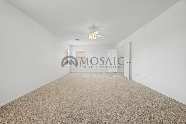 Building Photo - 2232 E Spruce Dr