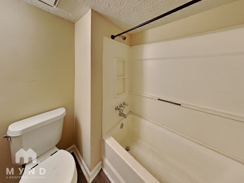 Building Photo - 1626 Sugar Downs Ct SE