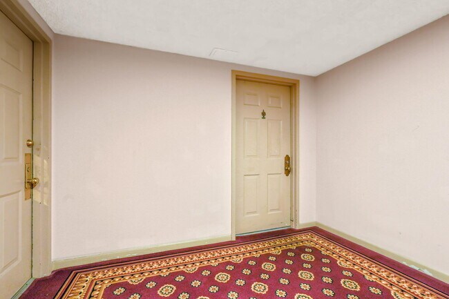 Building Photo - 5600 N Flagler Dr