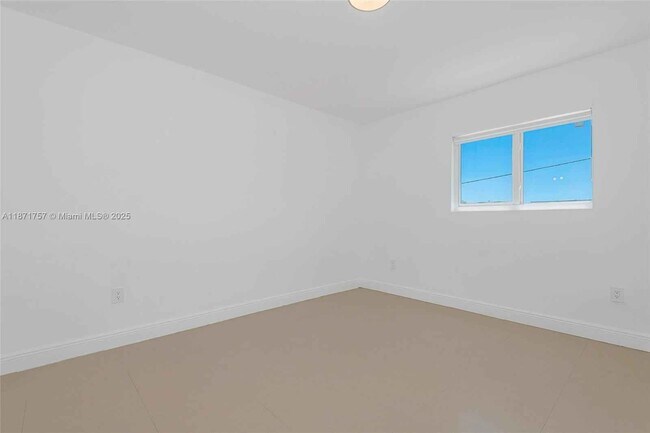 Building Photo - 1013 SW 7 ST Miami FL 33130