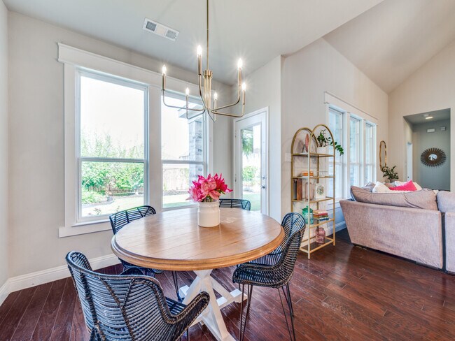 Building Photo - 4409 Hazeltine Hills Dr