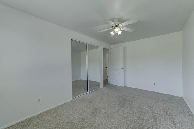 Building Photo - 440 S 1600 W St