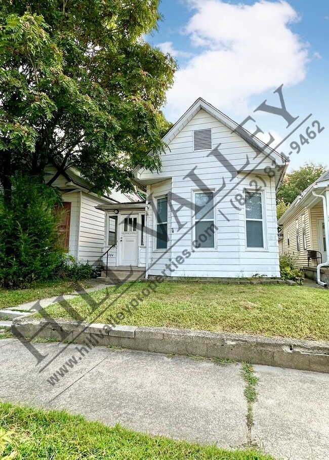 Building Photo - Two Bedroom Home