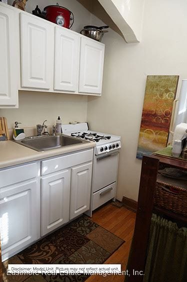 Building Photo - 4474 N Oakland Ave