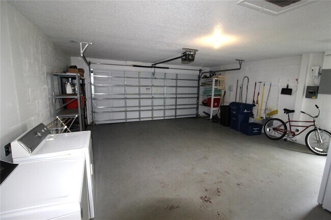 Building Photo - 2332 Bal Harbour Dr