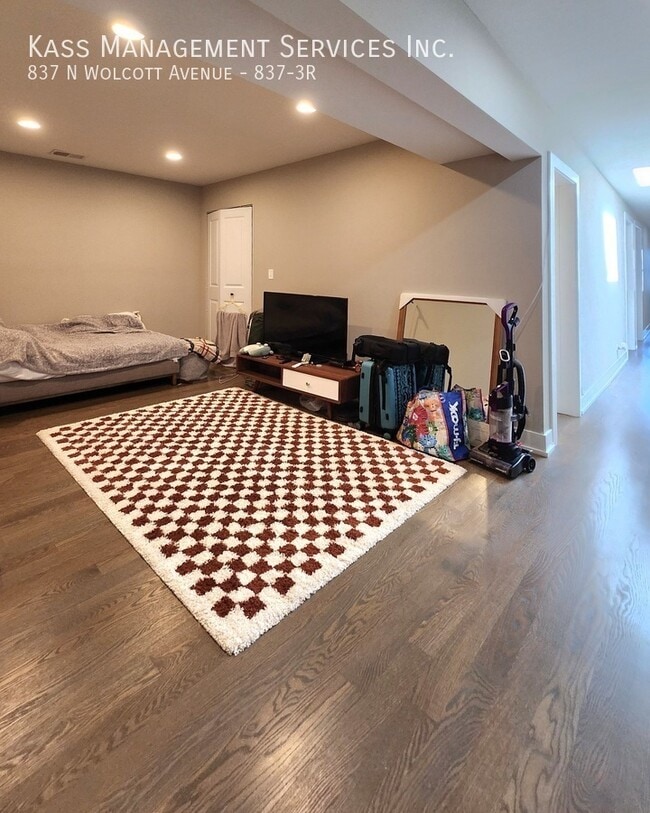 Building Photo - 837 N Wolcott Ave