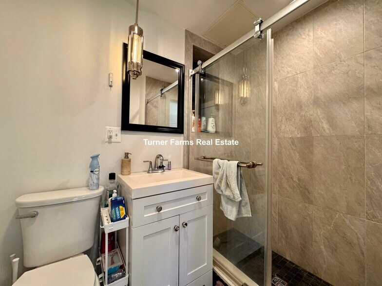 Building Photo - 1510 Tremont St