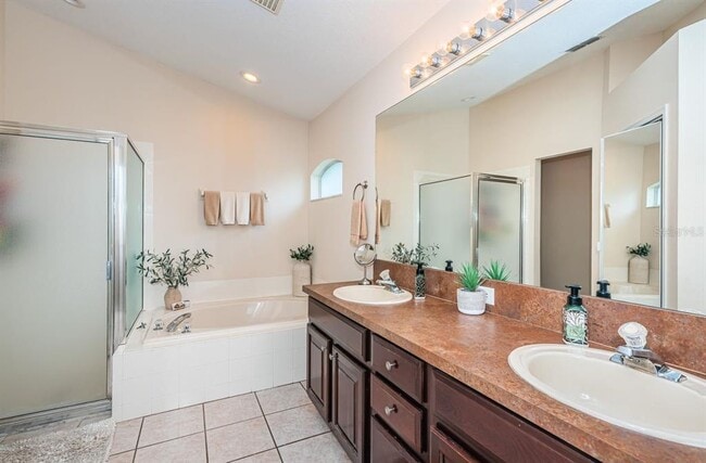Building Photo - 11246 Cypress Reserve Dr