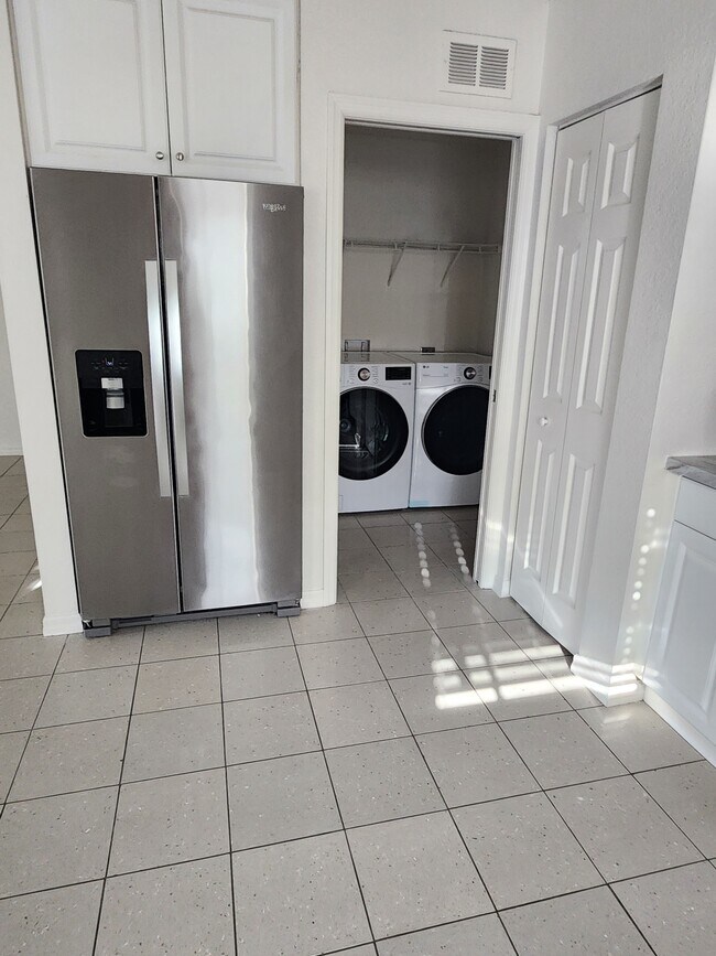 Building Photo - 4227 Larkin St