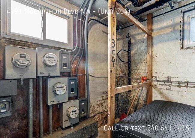 Building Photo - 4491 MacArthur Blvd NW