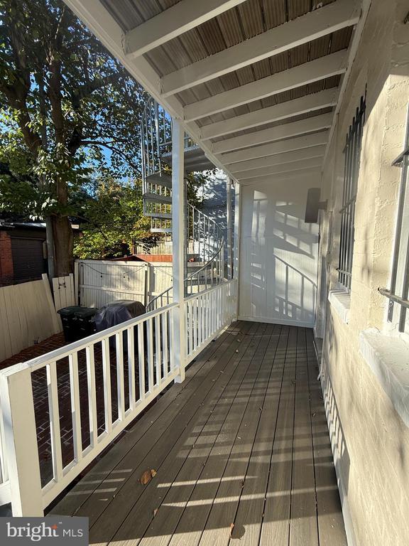 Building Photo - 1664 Avon Pl NW