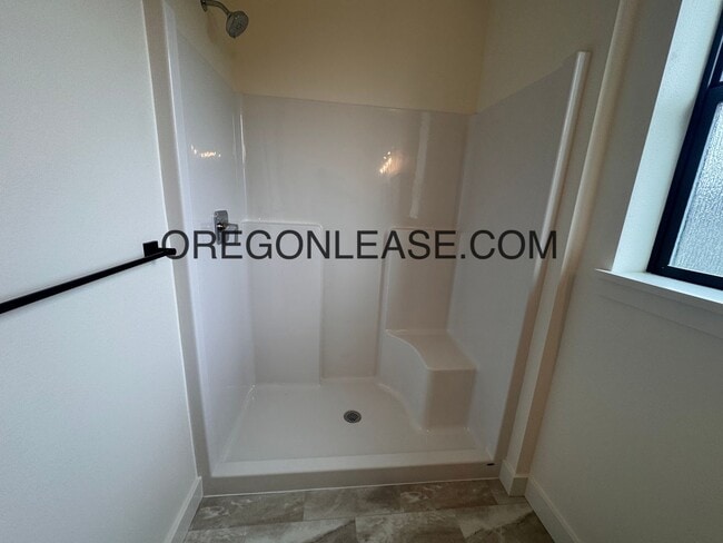 Building Photo - Brand New 3-Bed, 2.5-Bath Townhouse in Coburg