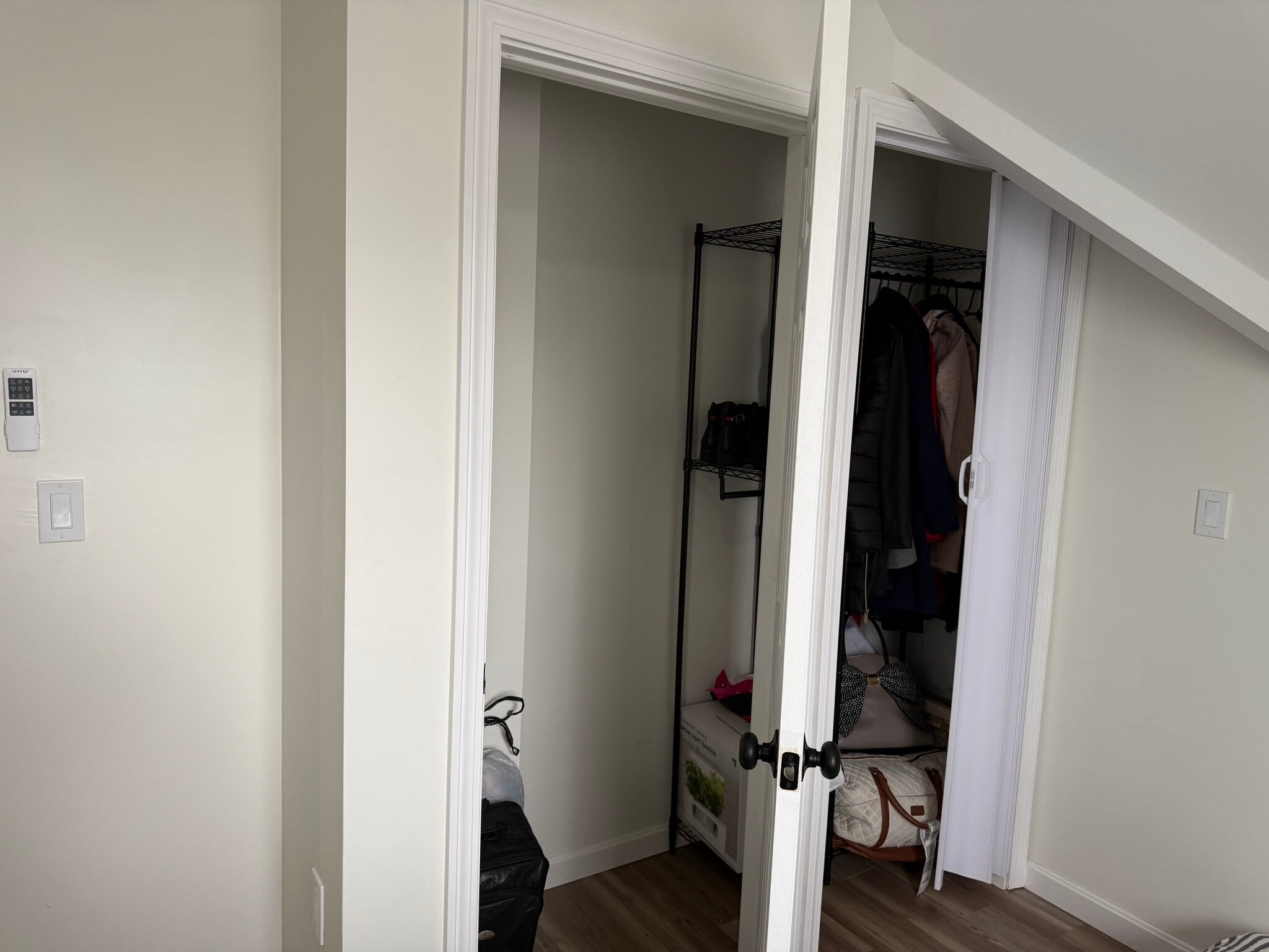 Closet 1 - 20 Graham St