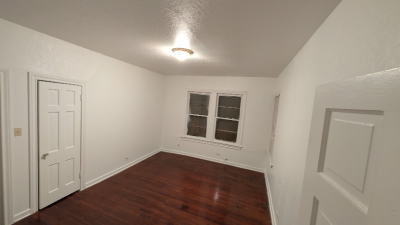 Building Photo - 404 Club Dr