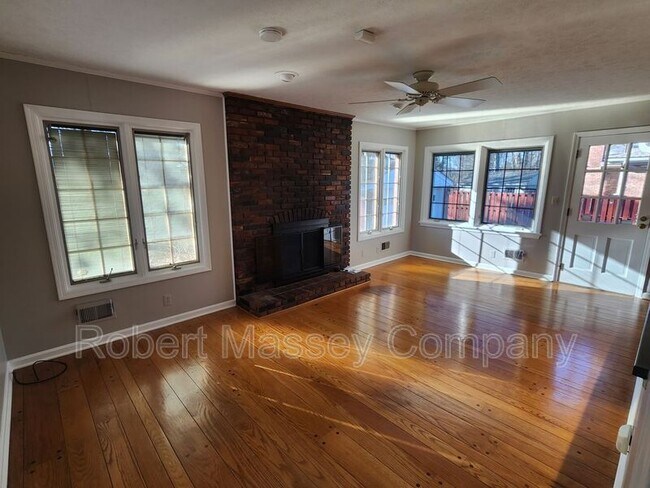 Building Photo - 2428 Merriwood Dr